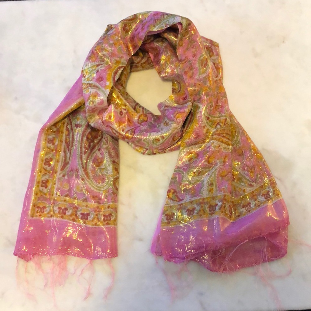 Metallic pink and gold paisley Pashmina. NWOT